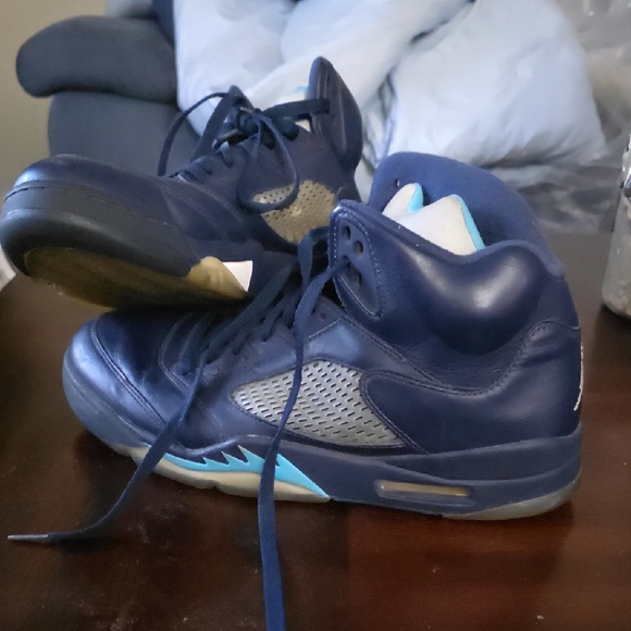 Jordan Athletic Shoes - Navy and Light Blue - Picture 1 of 1